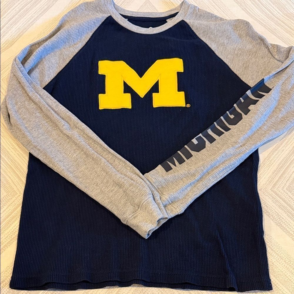 Gen2 Michigan Wolverines Long Sleeve Waffle Shirt Boys L 14/16 Navy Gray